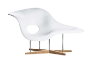 Кресло Eames Style La Chaise белое